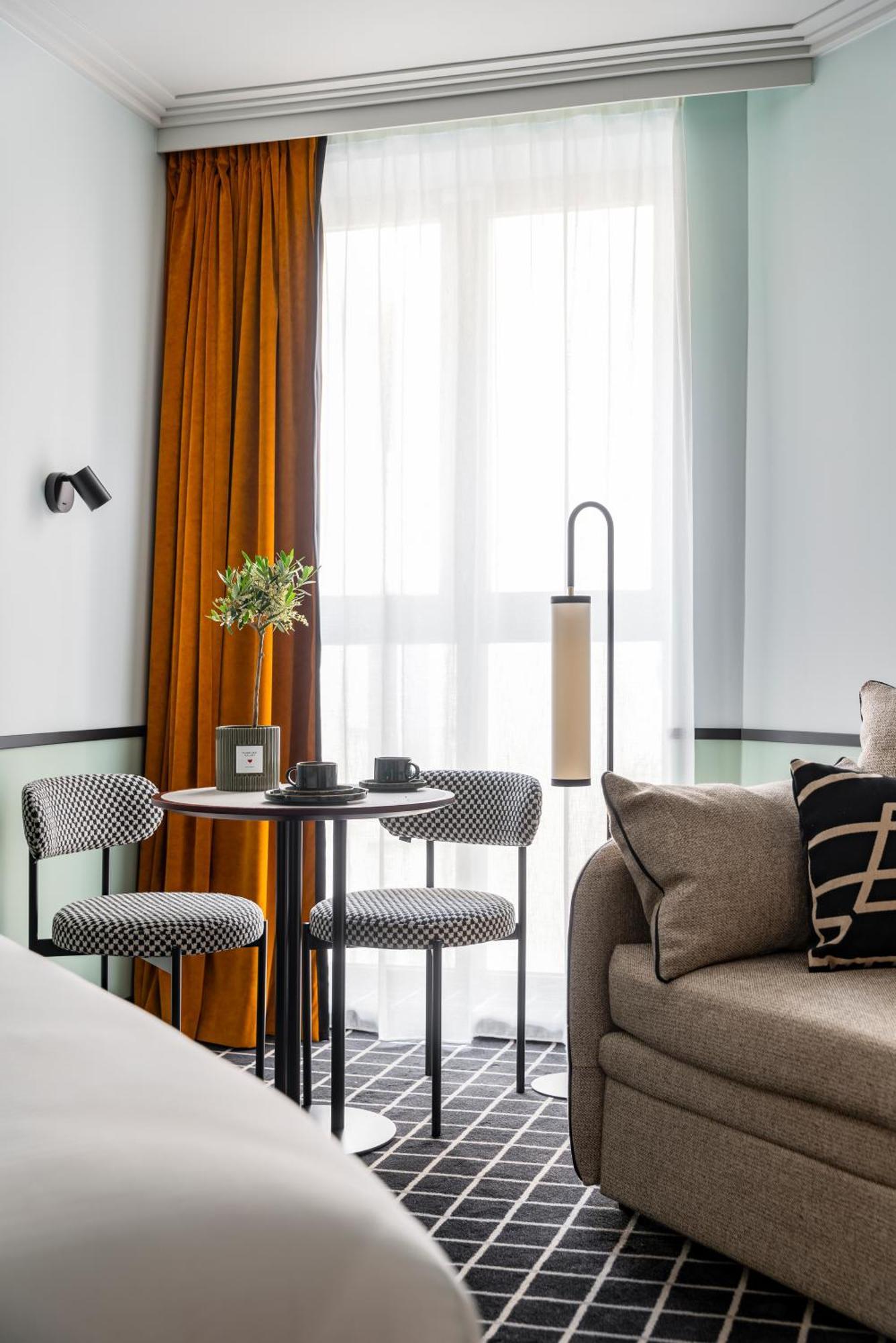 Faubourg Galant - Handwritten Collection 4*