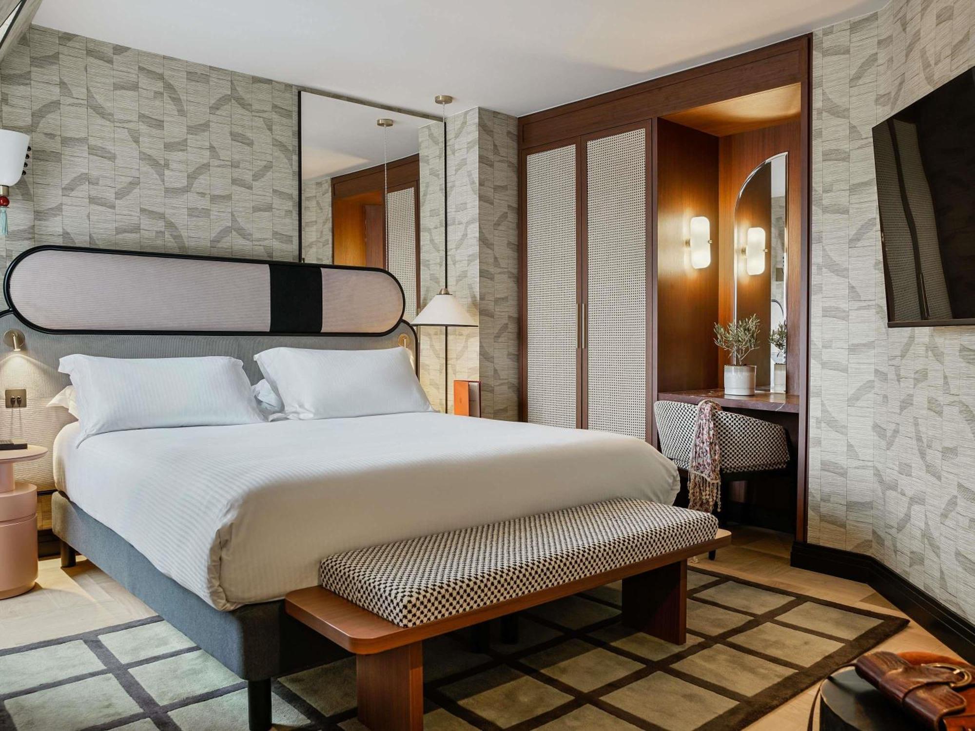 Hotel Faubourg Galant - Handwritten Collection