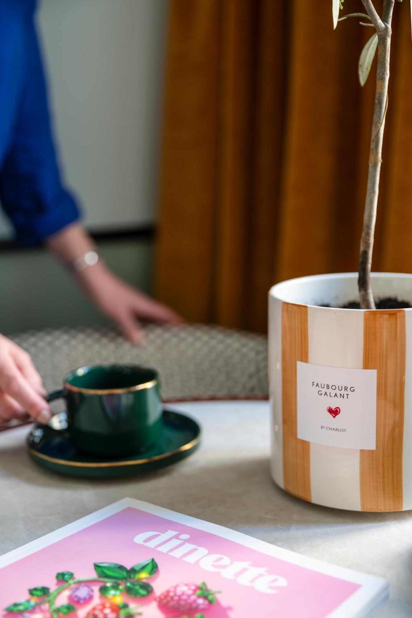 Faubourg Galant - Handwritten Collection